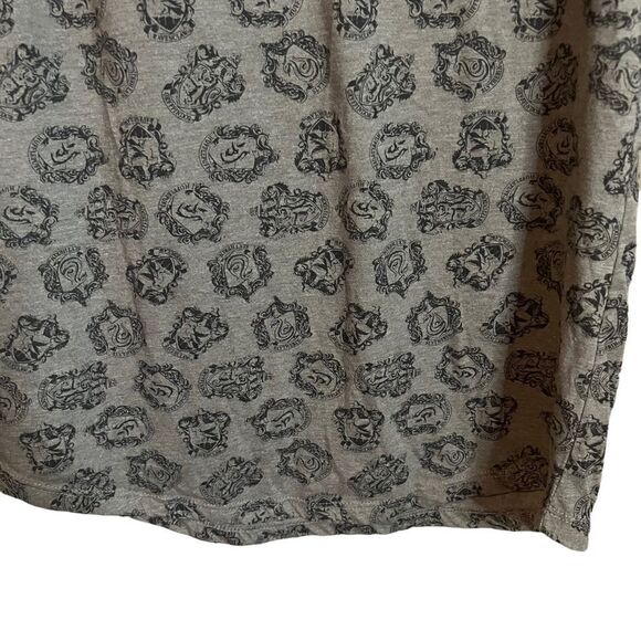 Harry Potter universal studios hogwarts tunic/ sleep shirt - Picture 7 of 8